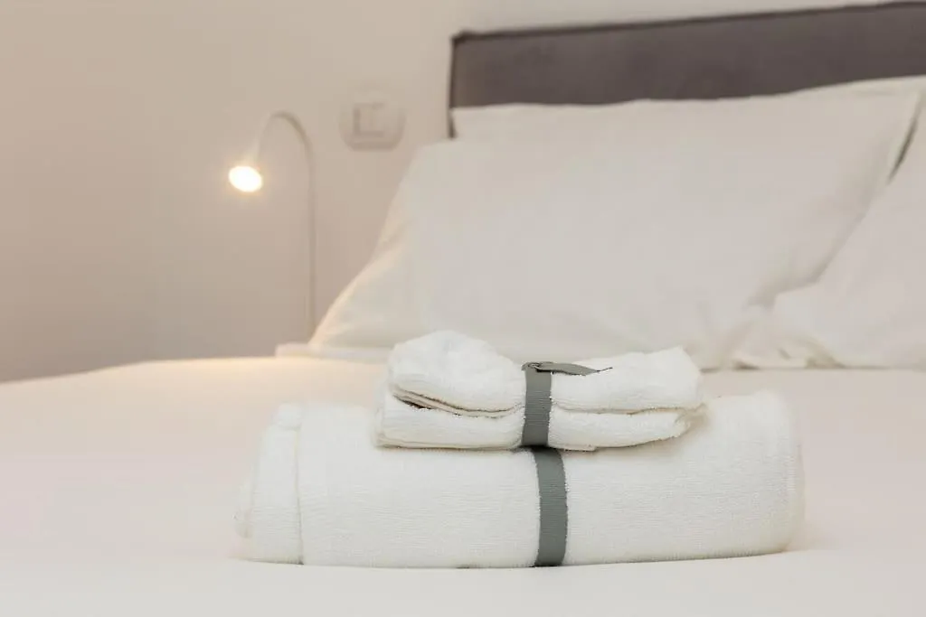 Elegant Roman Suite Near The Colosseum And Metro Rome