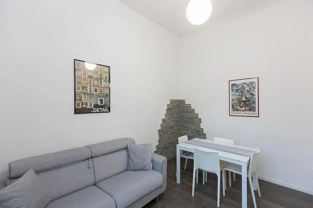 Elegant Roman Suite Near The Colosseum And Metro Apartment Rome