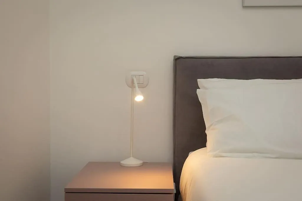 Elegant Roman Suite Near The Colosseum And Metro Apartment