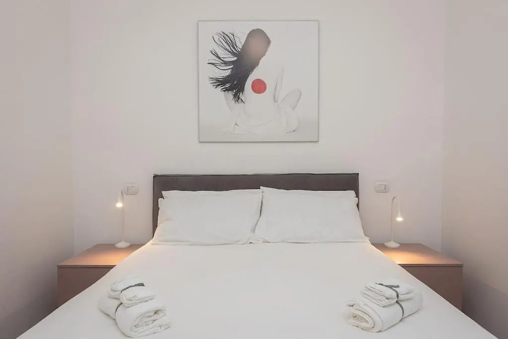 Elegant Roman Suite Near The Colosseum And Metro