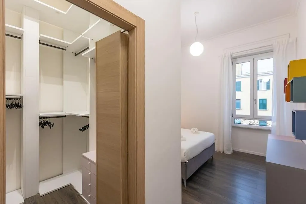 Elegant Roman Suite Near The Colosseum And Metro 0*, Rome Italy