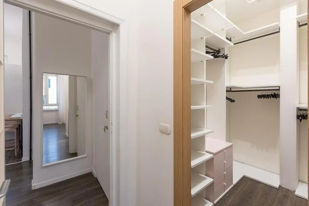 Apartment Elegant Roman Suite Near The Colosseum And Metro