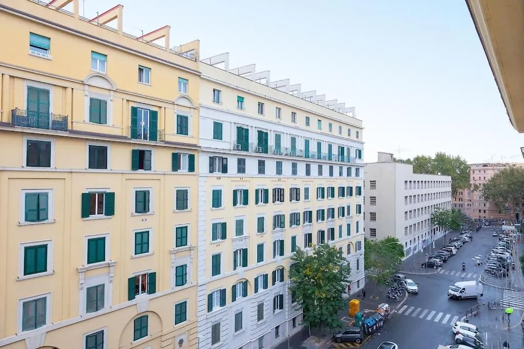 Apartmán Elegant Roman Suite Near The Colosseum And Metro Itálie